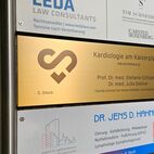 Wir liefern Messingschilder in Rhein-Ruhr, Berlin-Brandenburg, München, Rhein-Main, Stuttgart, Hamburg, Hannover, Rhein-Neckar