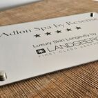 Wir liefern Messingschilder in Rhein-Ruhr, Köln, Düsseldorf