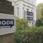 Wir liefern Firmenschilder in Bochum, Wuppertal, Bielefeld, Bonn, Münster