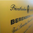 Wir liefern Firmenschilder in Wiesbaden . Würzburg . Dresden . Münster . Karlsruhe