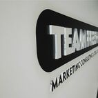 Wir liefern Firmenschilder, Büroschilder, Gewerbeschilder in Deutschland, Wiesbaden, Mainz, Frankfurt, Rhein-Main