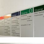 Wir liefern Firmenschilder in Hamburg, Lübeck, Schwerin