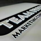 Wir liefern Firmenschilder in Wiesbaden . Würzburg . Dresden . Münster . Karlsruhe