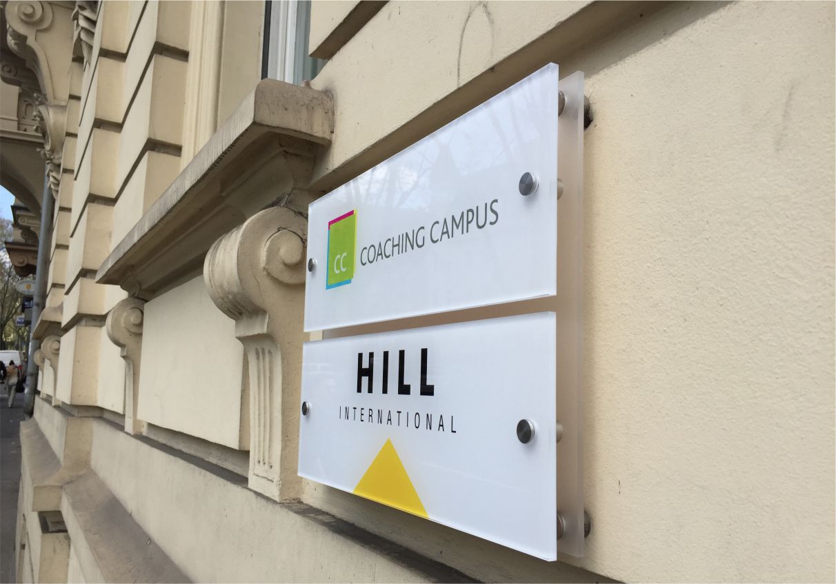 Wir liefern Firmenschilder in Mitteldeutschland Nürnberg, Fürth, Erlangen, Schweinfurt, Bamberg, Bayreuth, Coburg, Weiden, Leipzig