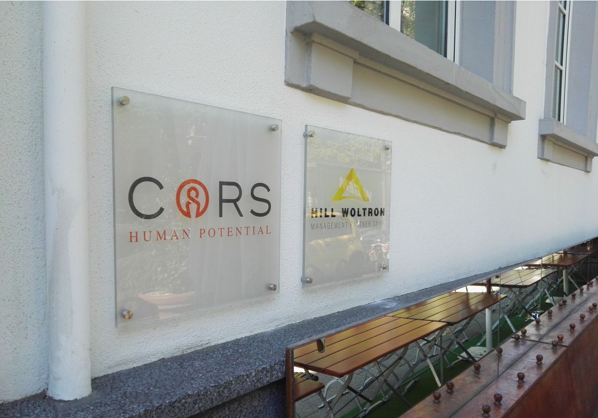 Wir liefern Firmenschilder in Hamburg, Lübeck, Schwerin, Lüneburg, Neumünster, Norderstedt, Wismar