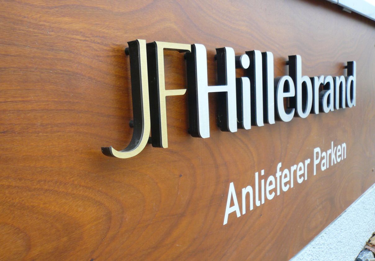 Wir liefern 3D Buchstaben in  Bergisch-Gladbach, Erlangen, Jena, Remscheid, Trier Salzgitter, Moers, Siegen, Hildeshaim, Cottbus, Gütersloh