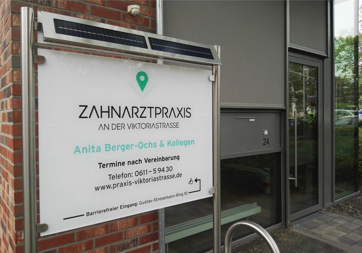 Wir liefern Leuchtschilder in Berlin, Hamburg, München, Köln, Frankfurt