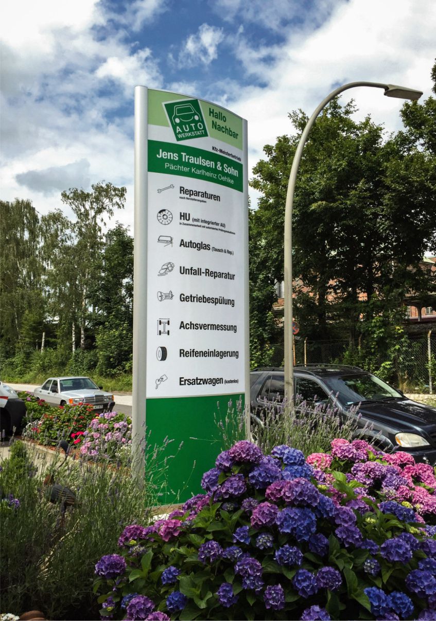 Wir liefern Pylone und Stele in Rhein-Ruhr, Berlin-Brandenburg