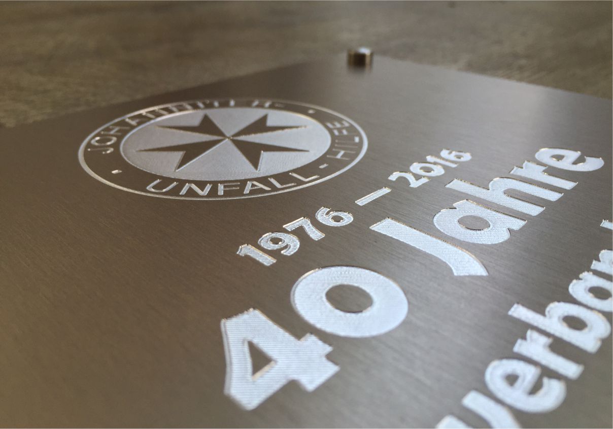 Wir liefern Gravierte Schilder in  Berlin-Brandenburg, Cottbus, Frankfurt-Oder