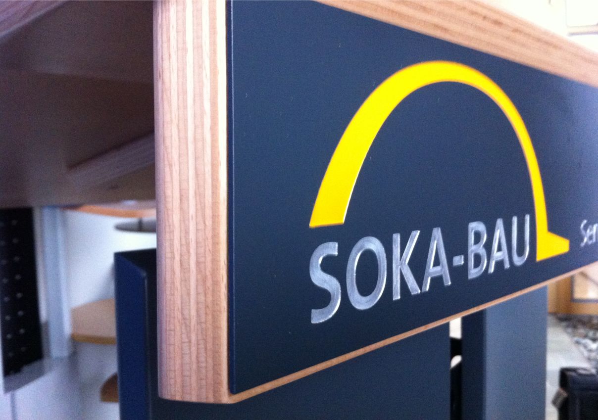 Wir liefern Gravierte Schilder in Mitteldeutschland Nürnberg, Fürth, Erlangen, Schweinfurt, Bamberg, Bayreuth, Coburg, Weiden, Leipzig