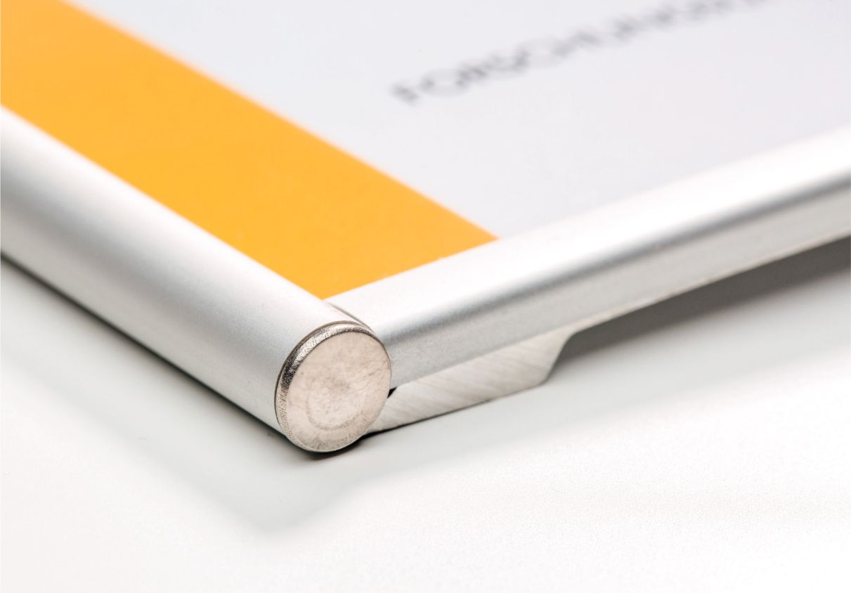 Wir liefern Firmenschilder in Chemnitz, Halle, Jena