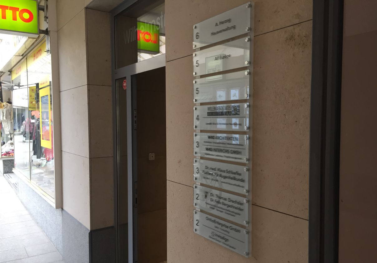 Wir liefern Wandschilder in München, Augsburg, Ingolstadt, Landshut, Rosenheim, Freising