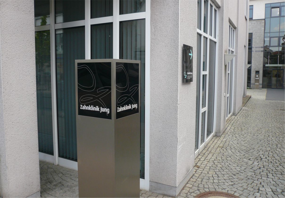 Wir liefern Praxisschilder in Berlin, Hamburg, München, Köln, Frankfurt