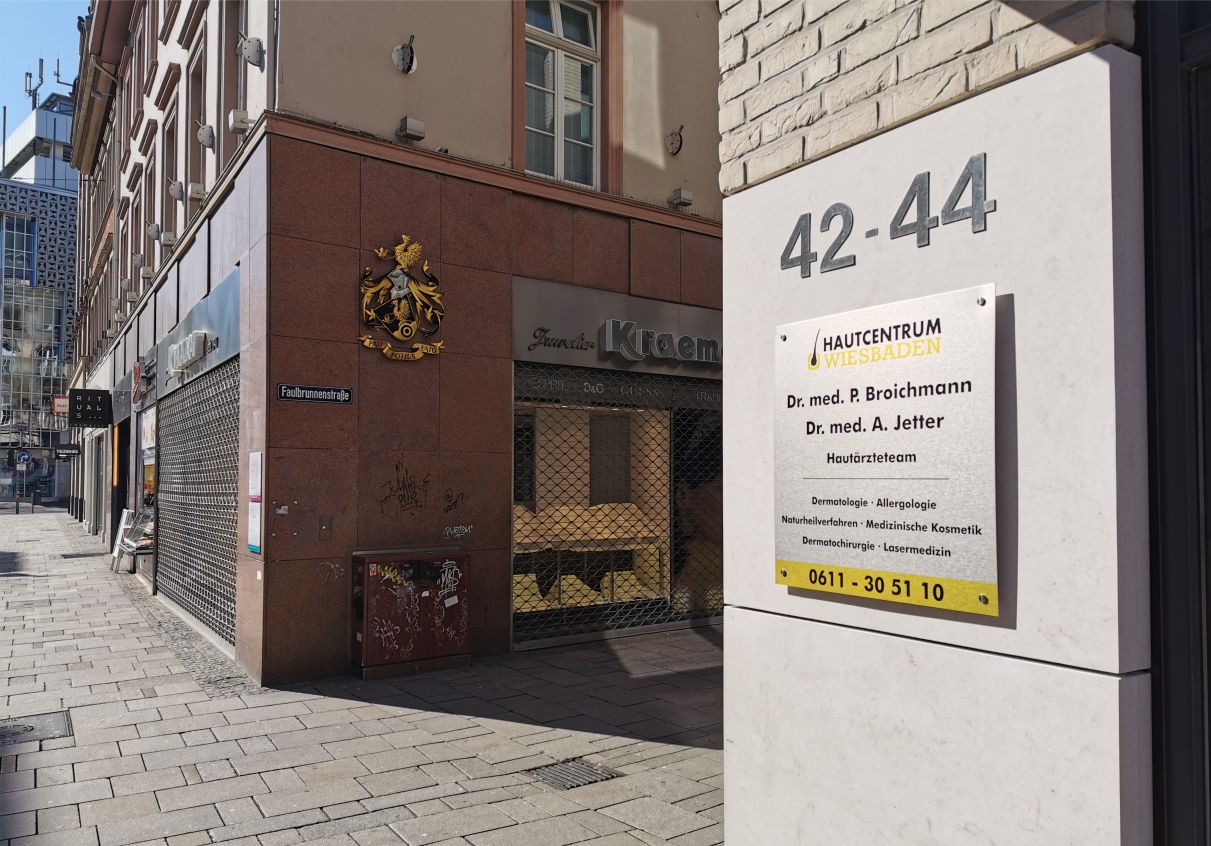 Wir liefern Praxisschilder in Karlsruhe, Mannheim, Augsburg, Wiesbaden, Mönchengladbach